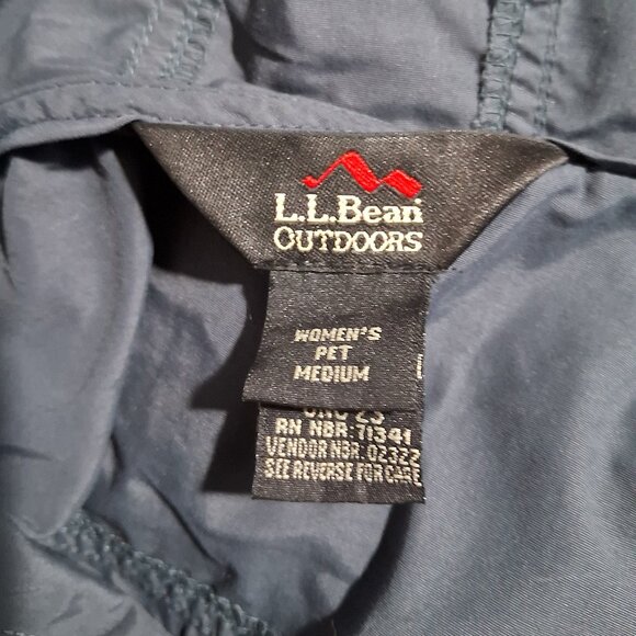 L.L Bean hooded windbreaker - Picture 3 of 13